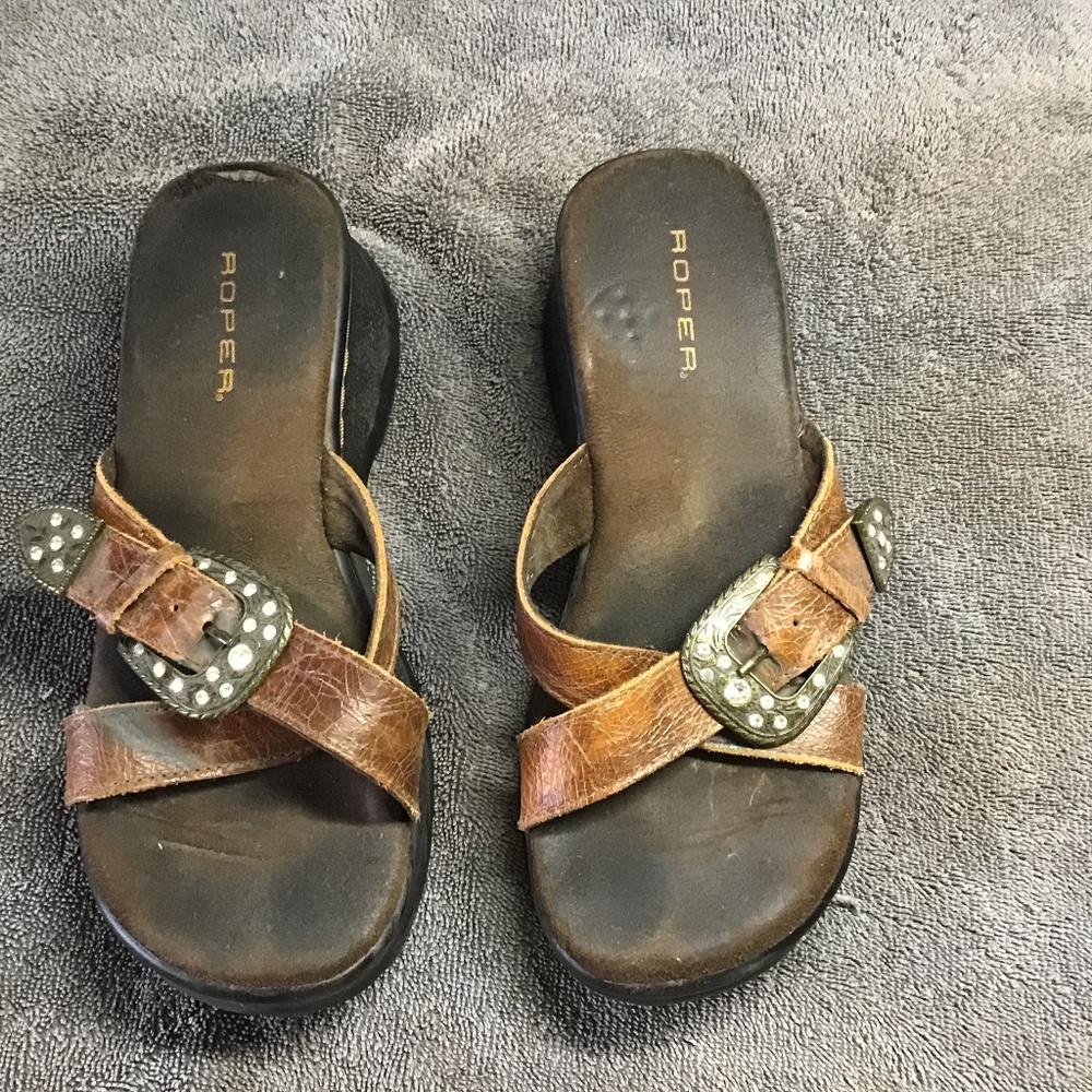 Roper sandal size 8